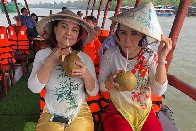 1-Day Mekong Delta Deluxe Tour: My Tho & Ben Tre (Max 10) - Vinh Trang Pagoda and the first look at the Delta