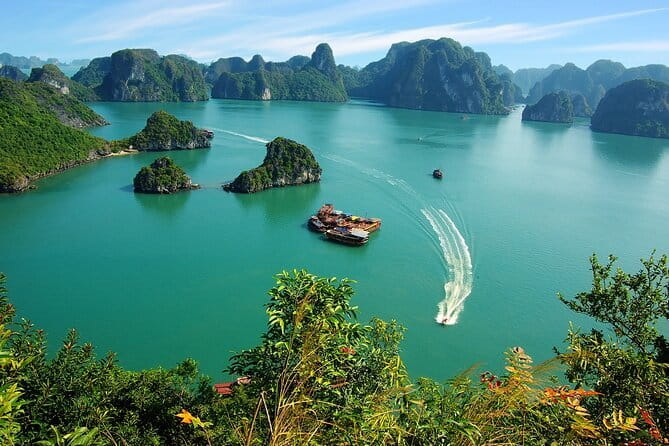 12 Days in Vietnam | Cultural Exploration with Beach Escapes - Day 4: Sunrise on Lan Ha Bay, then a flight south