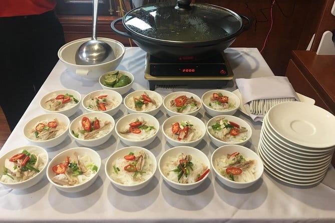 2-Day Cruise to Halong Bay and Lan Ha Bay on Calypso Cruises - Food, Service, and Comfort