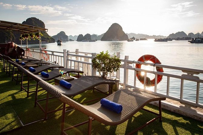 2-day Ha Long Bay Cruise included Transfer, Kayking and Swimming - Your first hours among the limestone islands