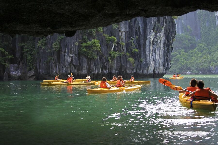 2-Day Ha Noi - Ninh Binh - Ha Long Bay Highlights Tour - Mua Cave and the almost 500-step climb
