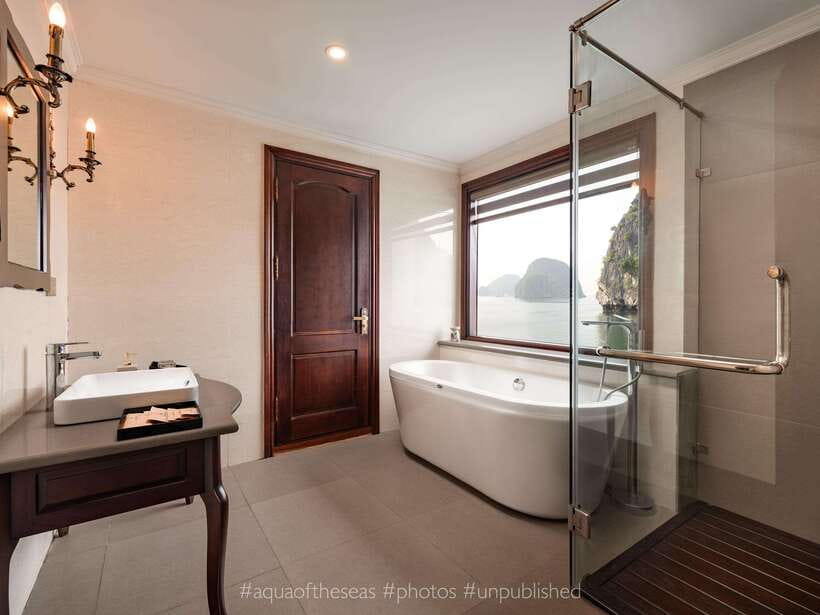 2-Day: Halong Lan Ha Bay 5 Stars Cruises w/Balcony & Bathtub - Key Points At A Glance