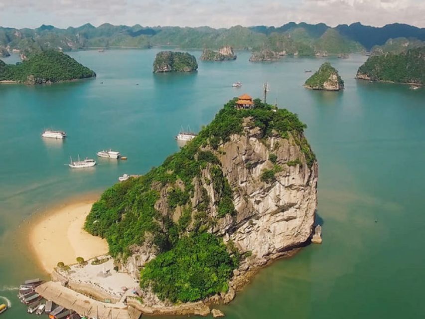 2-Day: Hanoi - Ninh Binh - Halong Bay Luxury Cruise - Day two, the road to Ha Long Bay