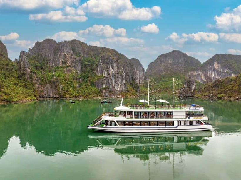 2-Day: Hanoi - Ninh Binh - Halong Bay Luxury Cruise - Luon Cave by kayak or bamboo boat