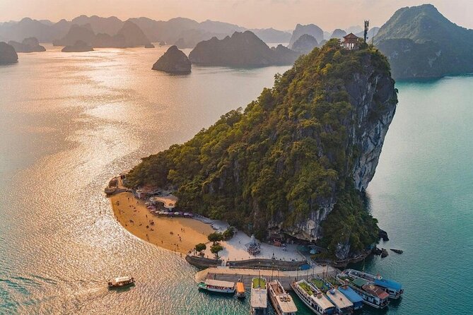 2-Day In Halong Bay Cruise With Transfer From Hanoi - Kayaking, Cave of Surprises, and Drum Cave