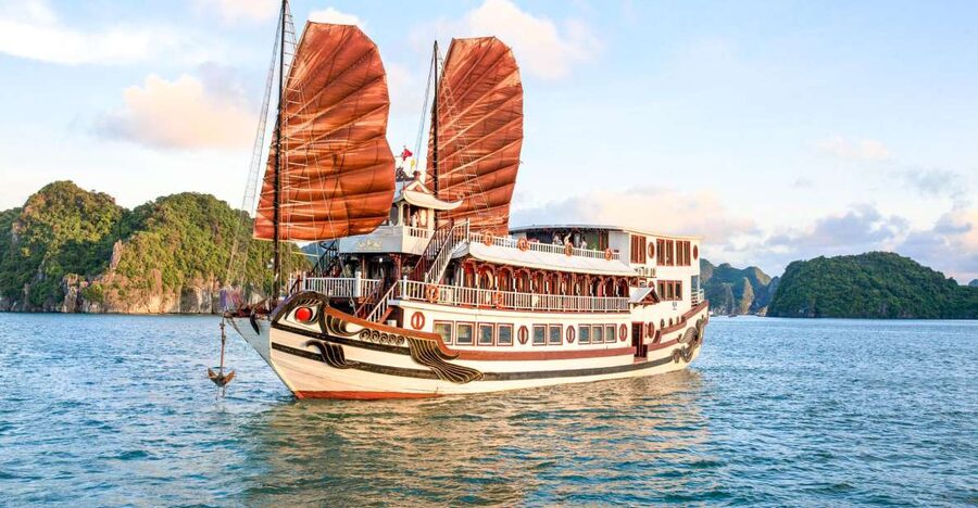 2-Day Royal Palace Ha Long Bay & Ti Top Island Cruise - Cruising among Ha Long Bay’s limestone towers