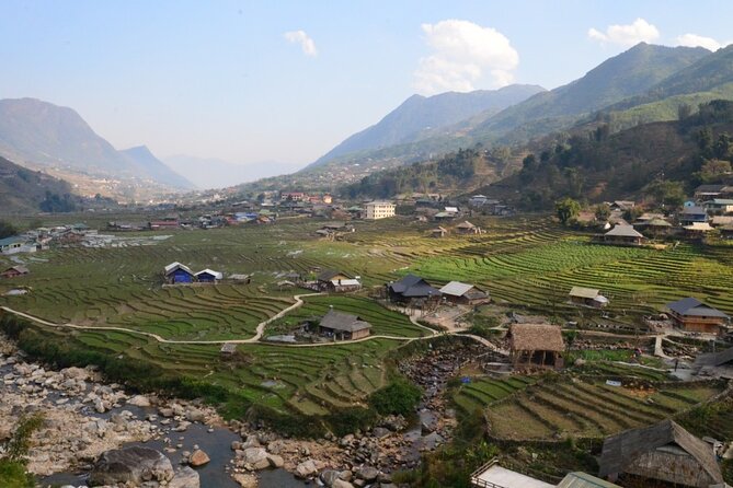 2-Day Sapa Guided Tour Slipping in Homestay From Hanoi - Sin Chai and Y Linh Ho: The Best Walking Sections