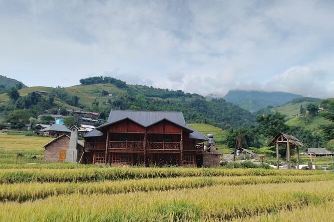 2-Day Sapa Guided Tour Slipping in Homestay From Hanoi - Silver Waterfall and O Quy Ho Pass by Motorbike