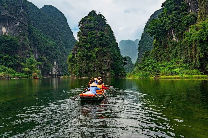 2 Days 1 Night Luxury Ninh Binh Private Tour from Hanoi - Mua Cave and the evening karst setting