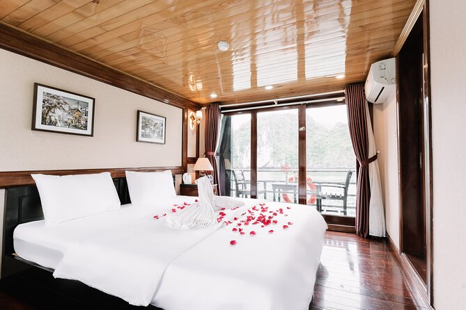 2 Days 1 Night on Lan Ha Bay at Daiichi Boutique Cruise - A night in a quiet bay area
