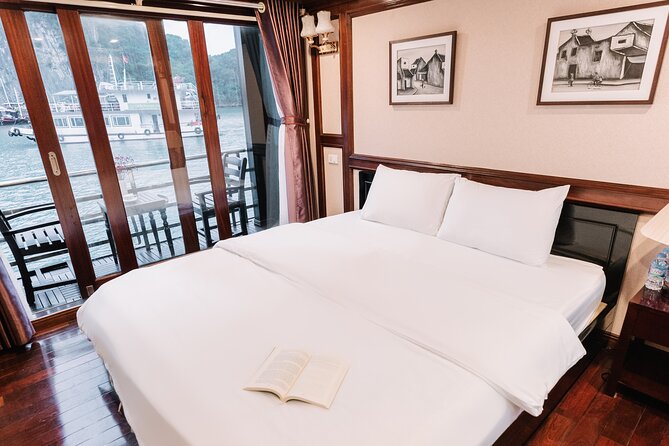 2 Days 1 Night on Lan Ha Bay at Daiichi Boutique Cruise - Day two: sunrise, Tai Chi, and breakfast with a view
