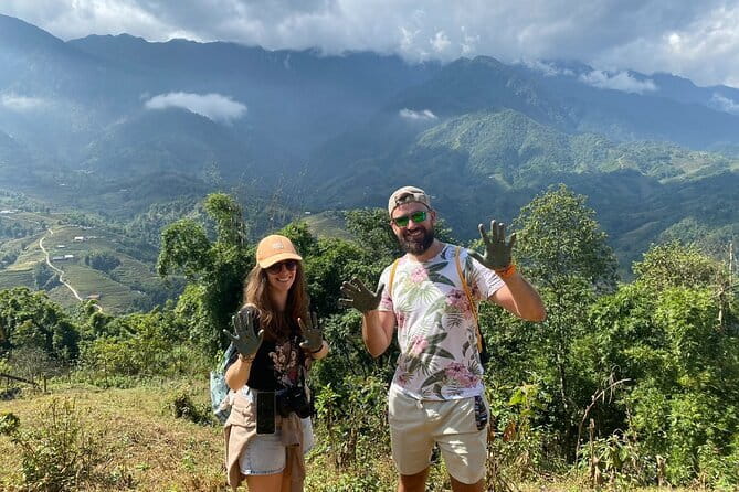 2-Days Sapa Tour with Fansipan Cable Car Trekking Three Village - Sapa lunch before the Y Linh Ho trail