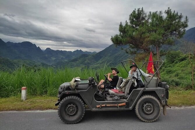 3 Day Ha Giang Loop by Open-Air Car - Day 3: Lung Tam weaving and a Du Gia waterfall walk