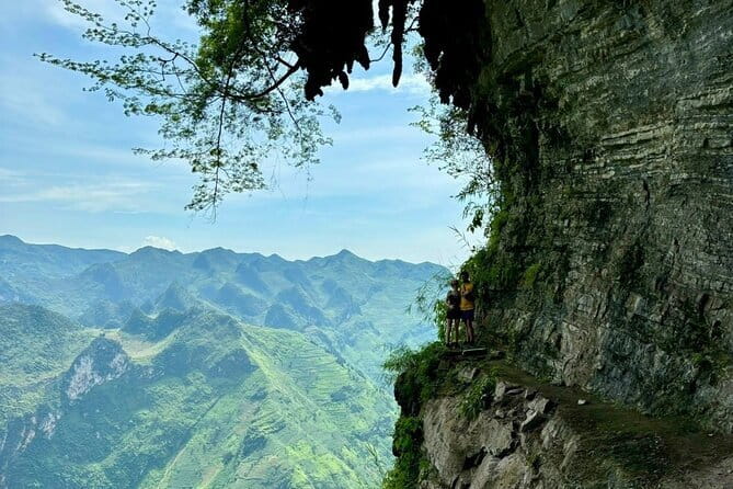 3 Days All Inclusive Strawberry Ha Giang Small Group Tour - Day two: Dong Van, the Meo King’s mansion, and Vietnam’s northern edge