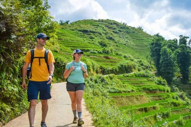 3-Days in Sapa with Overnight at 4 Star Hotel & Bungalow - Cat Cat Village beneath Fansipan
