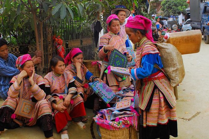 3-Night Sapa Trek and Homestay with Round Trip Transfer from Hanoi - What the $218 price really includes