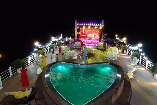 3D2N Luxury HaLong Bay with Aspira Cruise: kayak, Cat Ba island - Day one: Ha Long Bay, lunch, and the first sunset