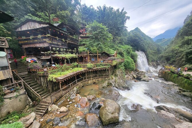 5-Day North Vietnam: Sa Pa - Ninh Binh - Halong Cruise from Hanoi - Day 3: An early arrival, then Ninh Binh’s limestone country