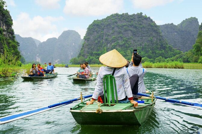 5-Day North Vietnam: Sa Pa - Ninh Binh - Halong Cruise from Hanoi - Day 1: Hanoi to Sapa and the first village walk