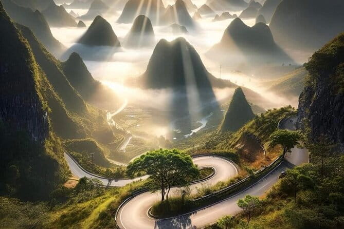 5 Days 4 Nights Ha Giang Cao Bang Ban Gioc - Free Drom 1N before - Day 1: Bac Sum Pass, Quan Ba, and the road to Yen Minh