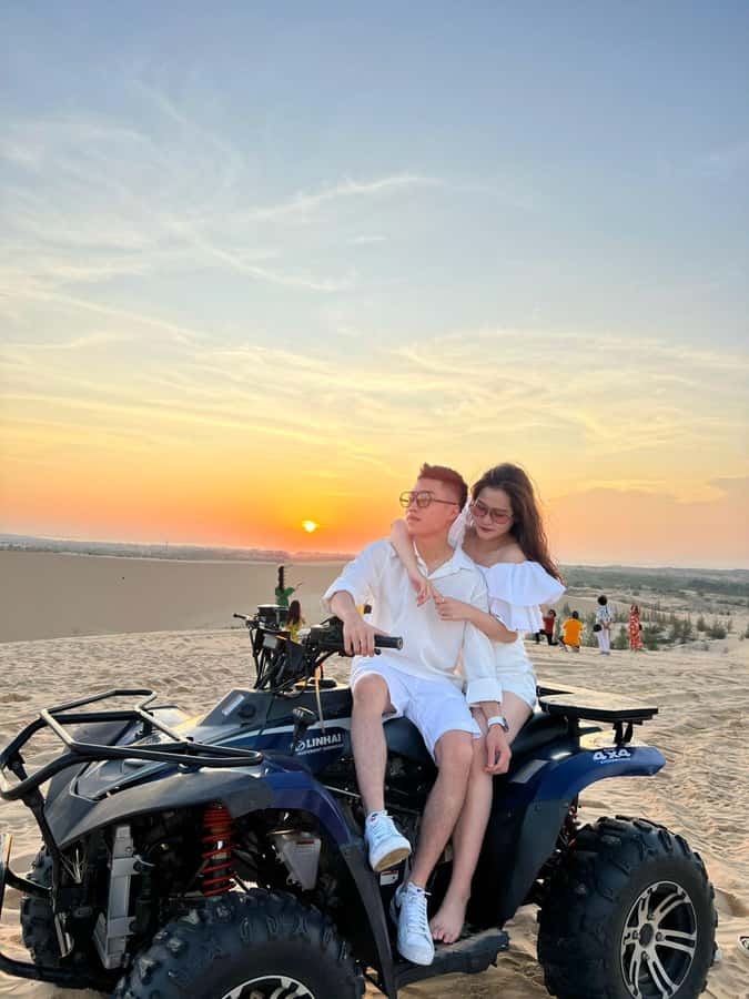 5-hour Sunrise or Sunset Jeep Tour from Mui Ne Beach Town - What the $14 price really includes