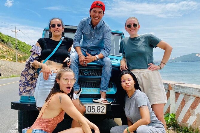 5-hour Sunrise or Sunset Jeep Tour from Mui Ne Beach Town - Ocean viewpoint and Jeep photographs