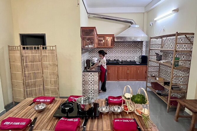 5 traditional dishes Da Nang cooking class with market trip - Key points at a glance