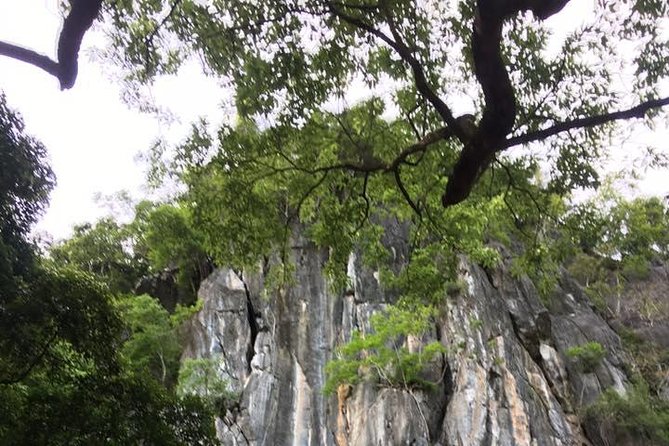 Abandoned Valley - Dark Cave exit, E Cave, Golden Cave- 2D1N - Lunch marks the change from cave viewing to trekking