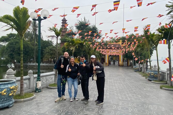 All-in-One Hanoi Walking Tour Through a Train Street - Thanh Ha Local Market