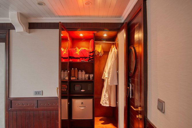 All Inclusive 3-Day 2-Night explore Ha Long Bay with Au Co Cruise - The environmental question in Halong Bay