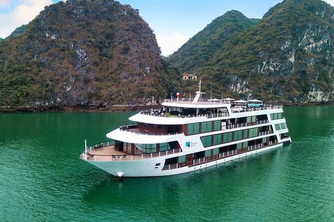 All-Inclusive 3 Day/2 Night Halong Luxury Cruise Meals, Cave, Kayaking, Swimming - Crowds, pollution, and the reality of Halong Bay