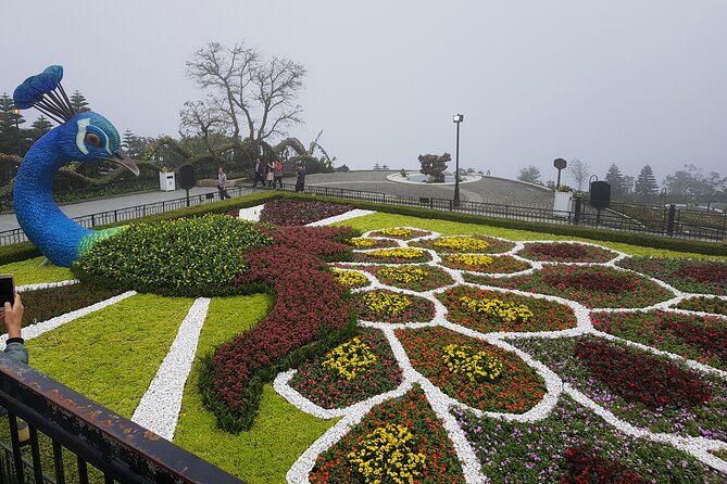 Ba Na Hills and Golden Bridge Private Tour - Crossing the Golden Bridge
