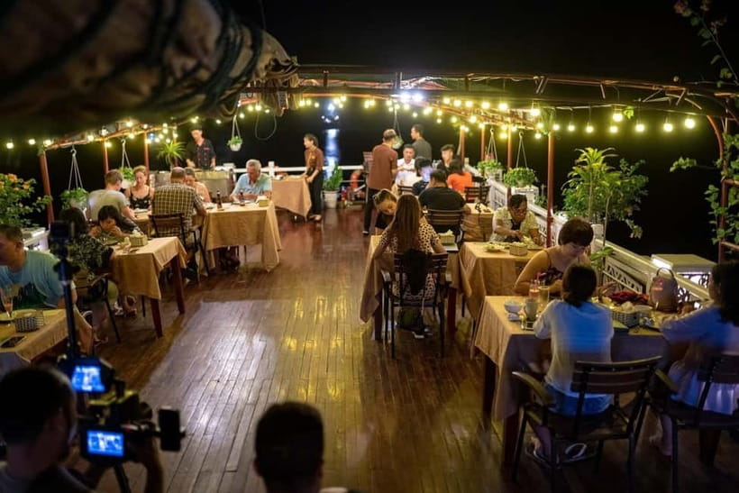 Bai Tu Long Bay 2 Days 1 Night With Renea Cruise - Cooking demonstration and the final lunch