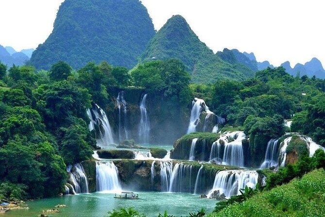 Ban Gioc Waterfall 2 Days 1 Night From Hanoi - The 6:00 pickup and the long road north