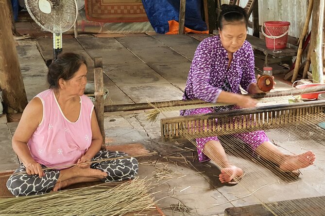 Ben Tre: Scooter, Culture, Sailboat and Mekong Food (Half Day) - A two-hour home meal with coconut juice and a hammock