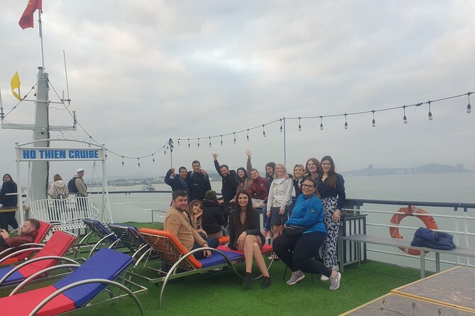Best seller Halong bay 6 hours cruise - Hang Luon by kayak or bamboo boat