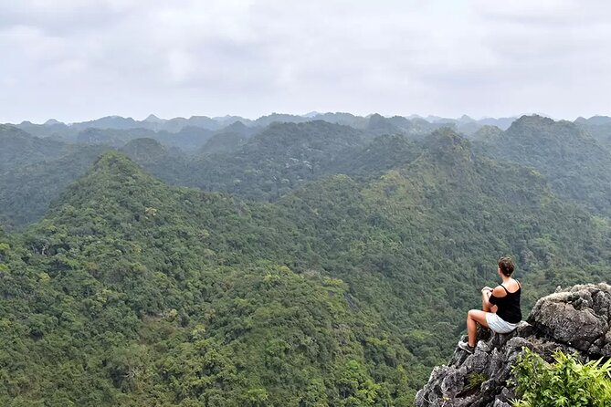 BEST UNIQUE 3-Day Halong Bay Cruise, Lan Ha & Cat Ba Island - The first afternoon on Halong Bay