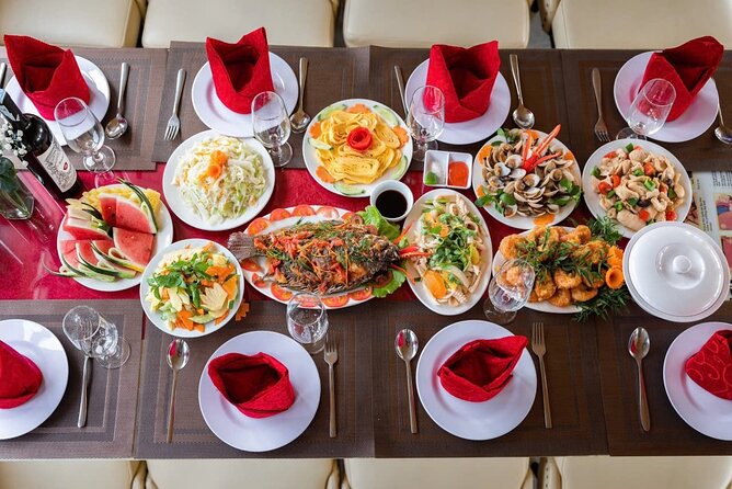 Best Value Ha Long bay 1 day - Lunch, kayak, swimming, transfer - Luon Cave by kayak or bamboo boat