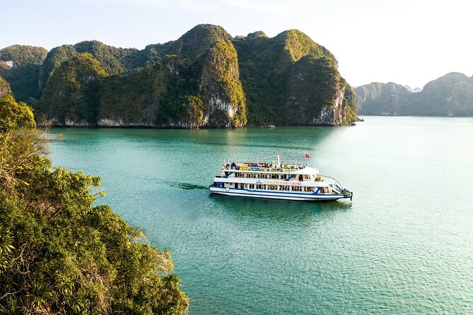 Best Value Ha Long bay 1 day - Lunch, kayak, swimming, transfer - Sung Sot Cave and its stairway