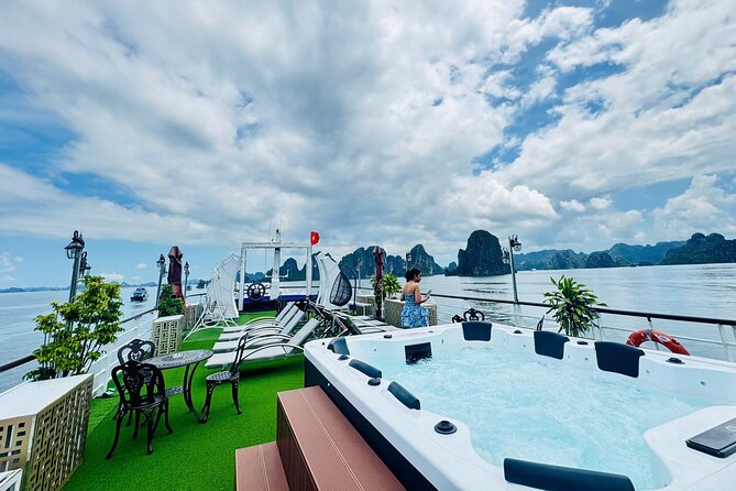 Best Value Ha Long bay 1 day - Lunch, kayak, swimming, transfer - Guides and the feel of the service