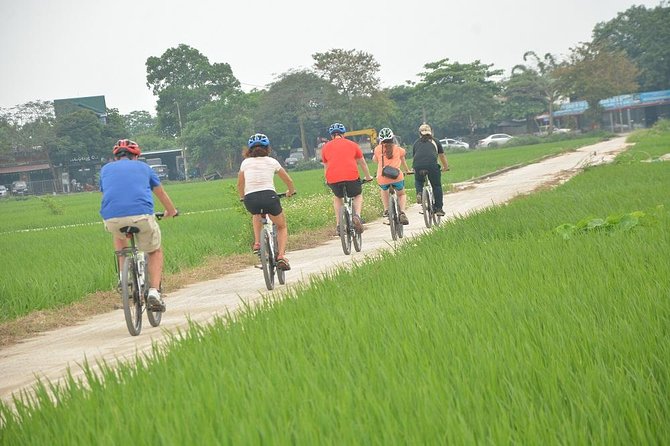 Bicycle Tours Hanoi: Full Day Bicycle Tour Hanoi Countryside - A family lunch with northern Vietnamese flavors