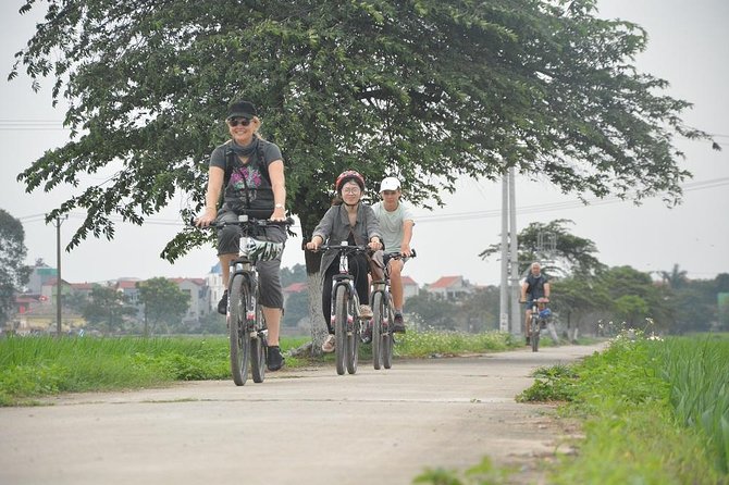 Bicycle Tours Hanoi: Full Day Bicycle Tour Hanoi Countryside - Guide quality and group size