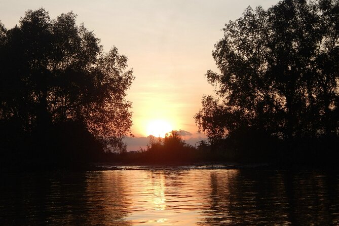 Cai Rang floating market, see sunrise, CaCao orchard, small canal - Pickup, timing, and practical details