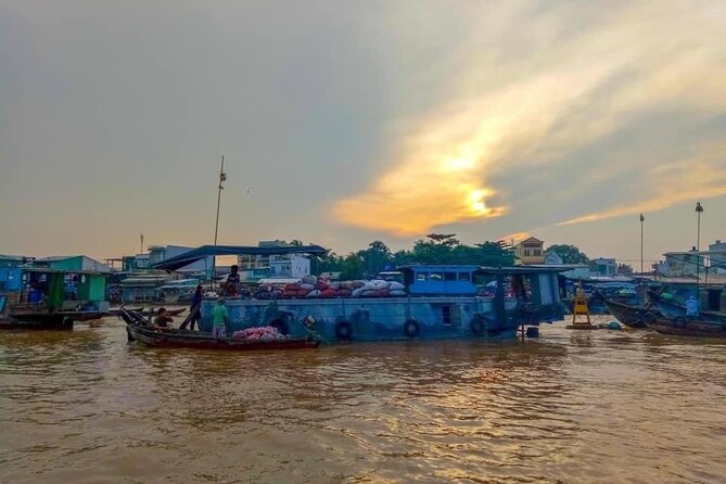 Cai Rang Floating Market Tour -Amazing Can Tho - Cai Rang Floating Market from the wooden boat