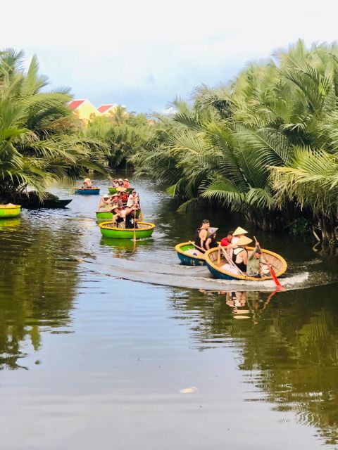 Cam Thanh Coconut Basket Boat Experience from Hoi An/Da Nang - Boarding a Vietnamese bamboo basket boat