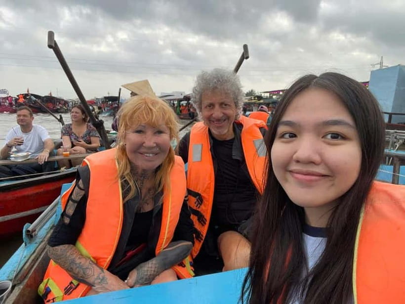 Can Tho: Floating Market, Cacao & Canals with French Guide - Quiet canals and a village walk