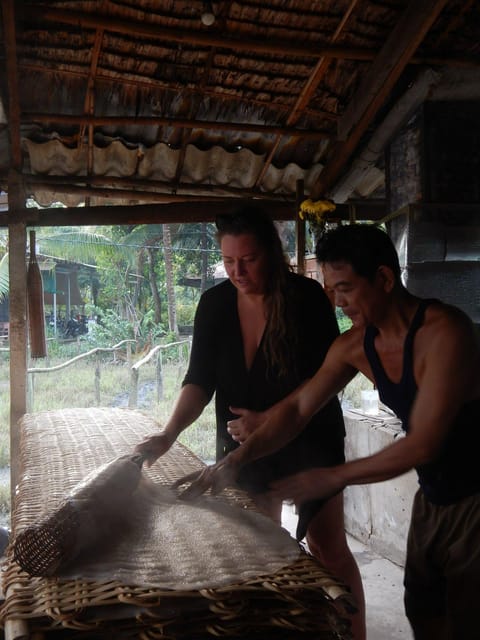 Can Tho: Mekong Delta and Cai Rang Floating Market Tour - Eating breakfast on the river