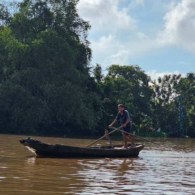 Can Tho: Peaceful Private Boat Ride on the Mekong(No Guide). - What the boatman can and cannot provide
