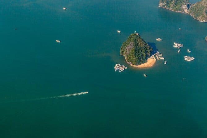 Carnival Cruise: Halong Luxury Cruise Day Trip -Swim, Kayak, Cave - Sunset party and the ride back