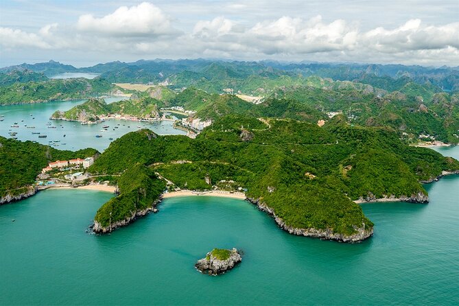 Cat Ba Cruise 2 Days 1 Night - Day two: cycling through Viet Hai Village